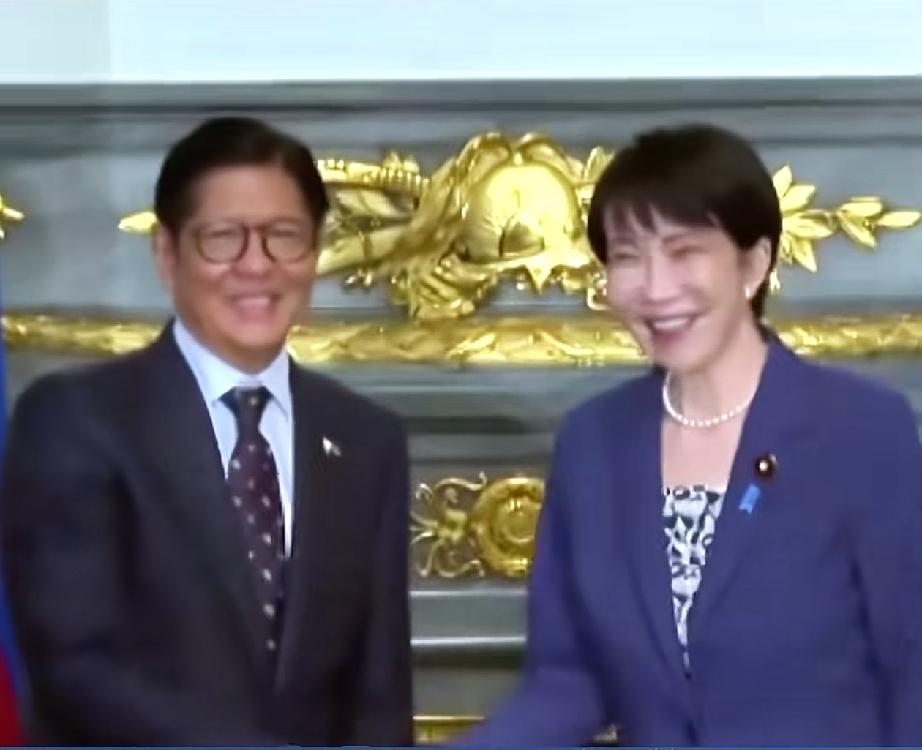 如何满足日本想摆脱对中国的依赖！

日本，现在正在满大街的寻求帮助，拉帮结派来摆