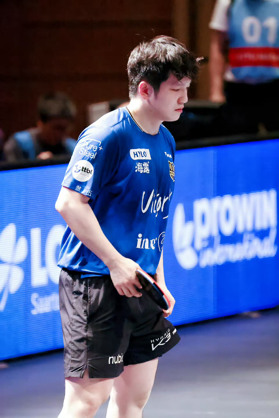 刷完比赛物料来搓票啦现在增速有点慢，家🌟们加油需要你助力！需要你助力！需要你助