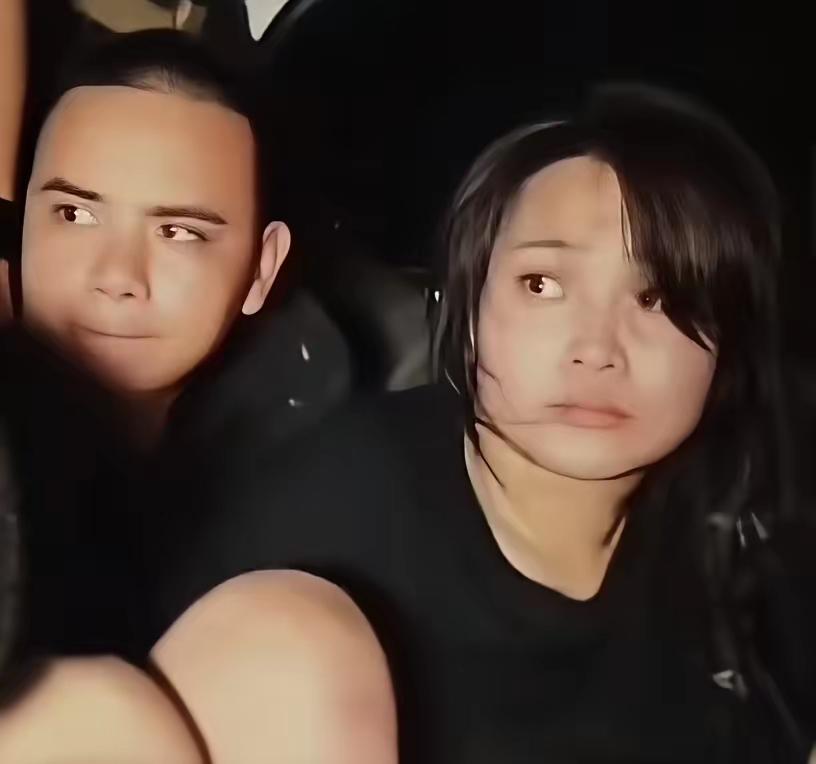 水浒里的侠肝义胆都没这么疯！

那位“江湖最后一个大嫂”，

带着枪闯法院劫法场