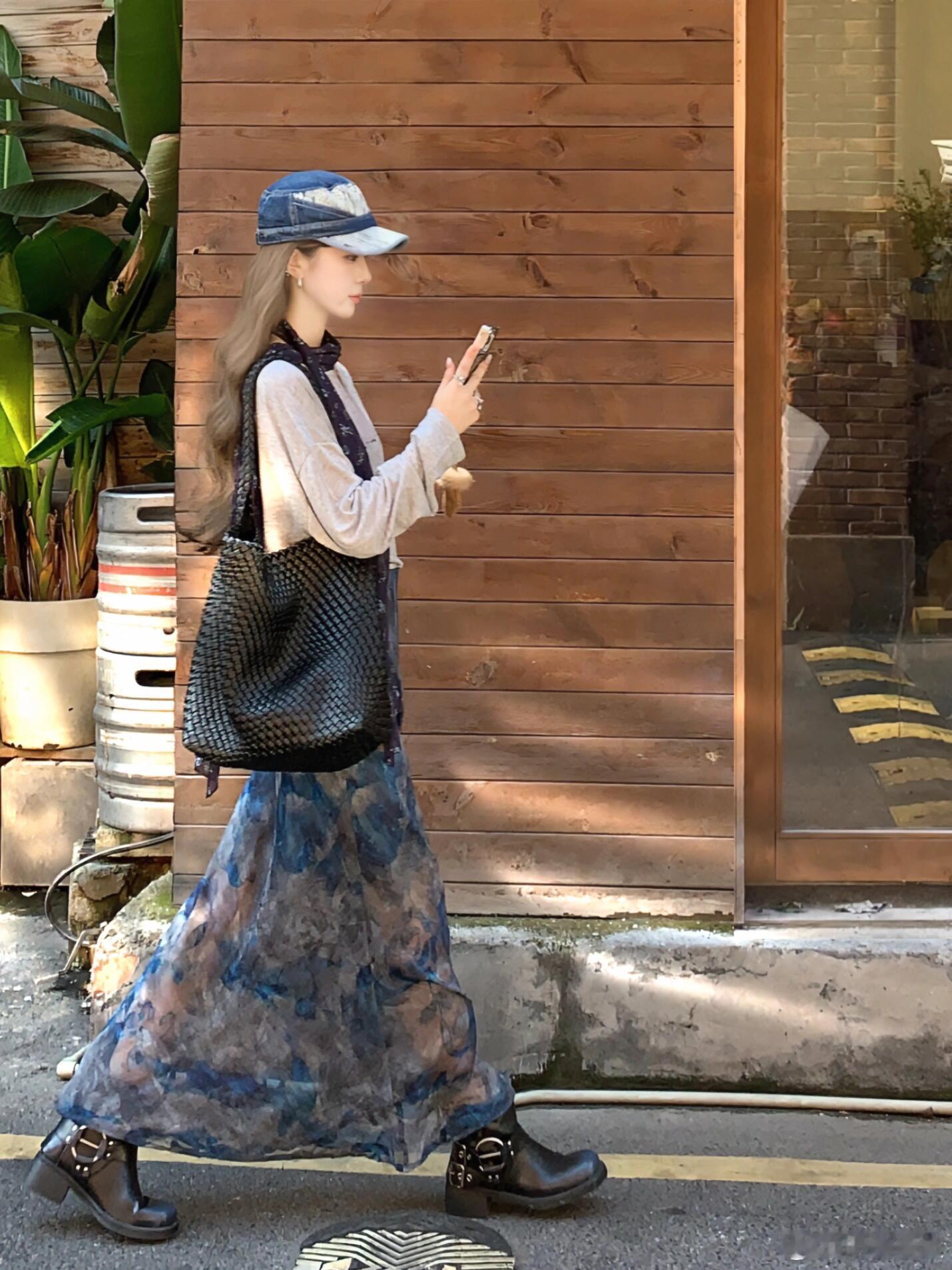 💃复古女孩出街，解锁秋日氛围感穿搭✨👒帽子：牛仔报童帽这顶牛仔报童帽简直是整