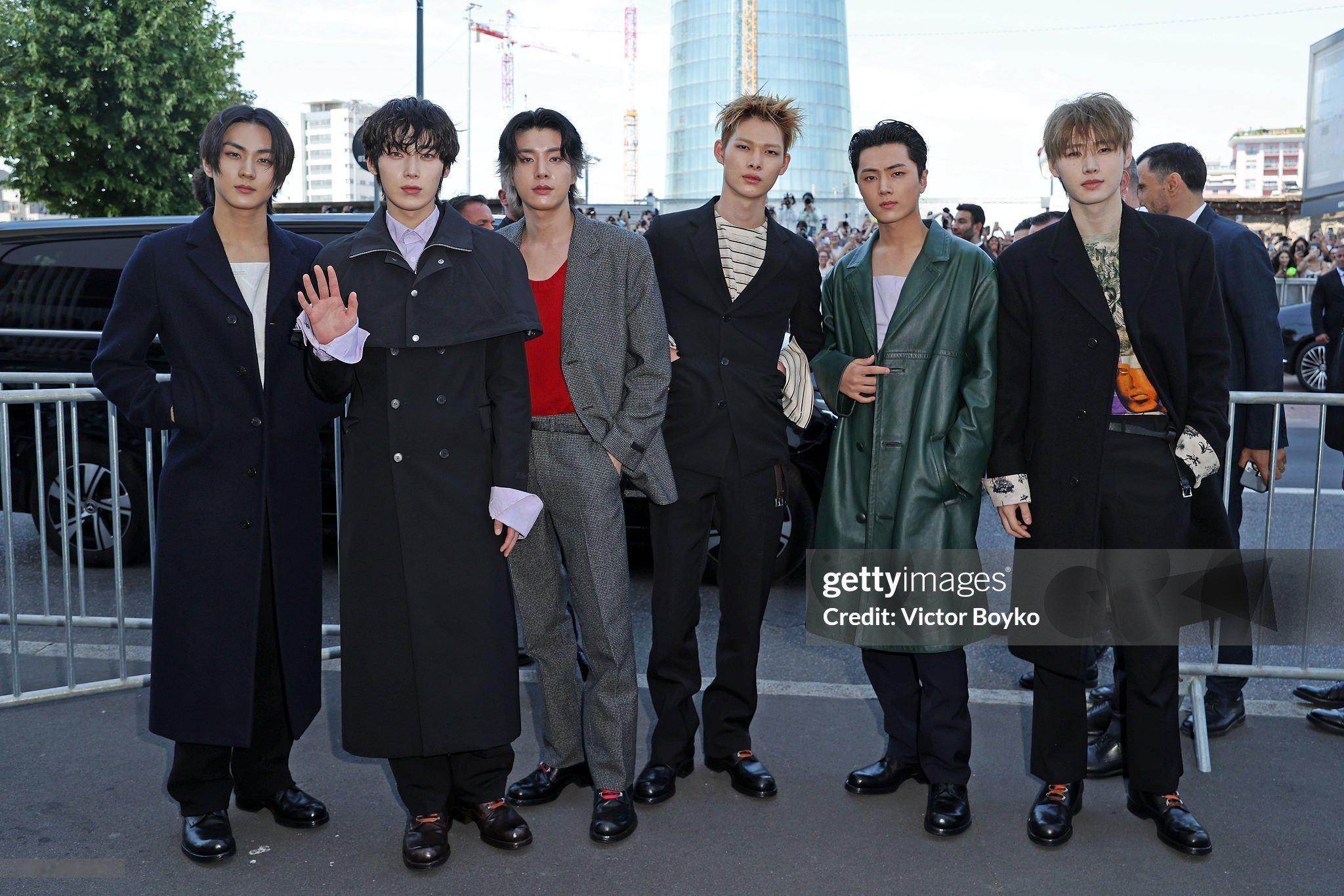 ENHYPEN｜PRADA 2027春夏系列男装大秀看秀造型 时尚灵感解读