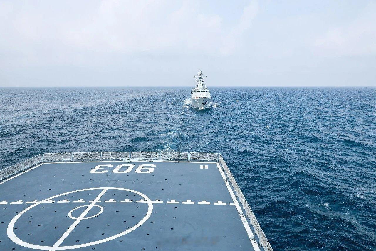 中国海军奋进新时代【战味弥漫！海军可可西里湖舰，砺刃大洋】沧海砺剑，海天练兵！—