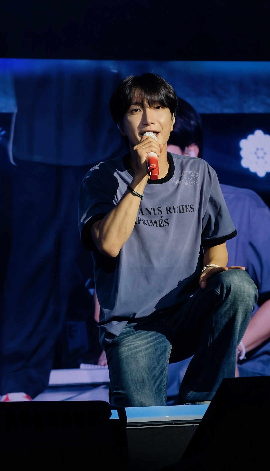 和你对视的瞬间
superjunior 83z朴正洙 利特