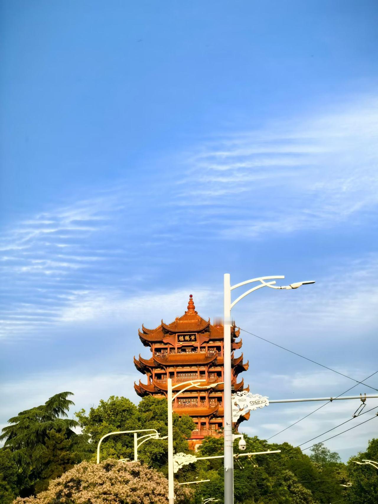 婚姻痛苦的根源是什么婚姻痛苦的根源，从来不是贫贱与距离，而是三观不合、沟通缺位与