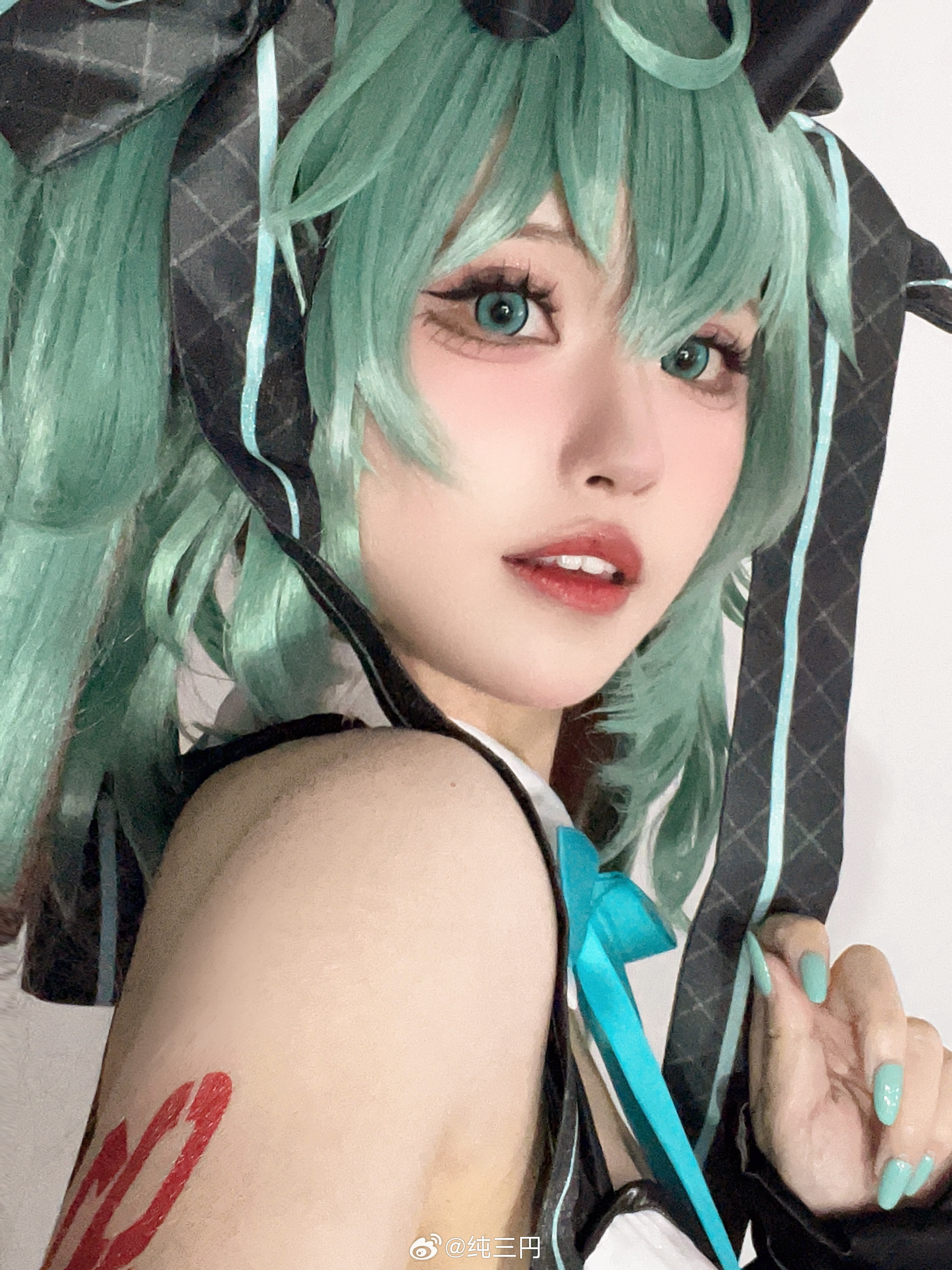 #初音未来[超话]##cosplay[超话]# miku写真集3/4尊嘟很喜欢小