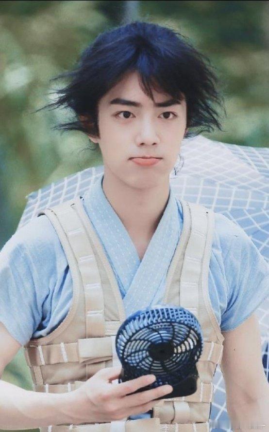肖战小风扇不离手的可爱宝贝🥺🤲🏻 ​​​