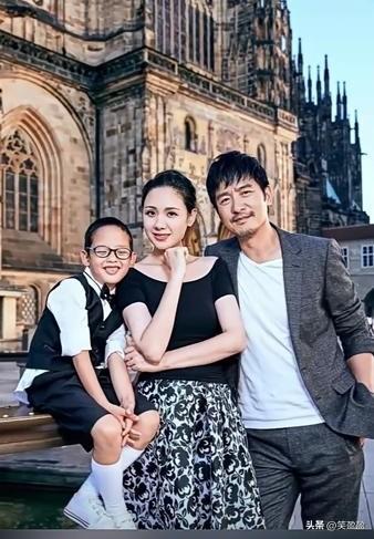 一次，程莉莎小心翼翼地问婆婆:
“你知不知道郭晓冬把所有的钱都放在我这里”？然而