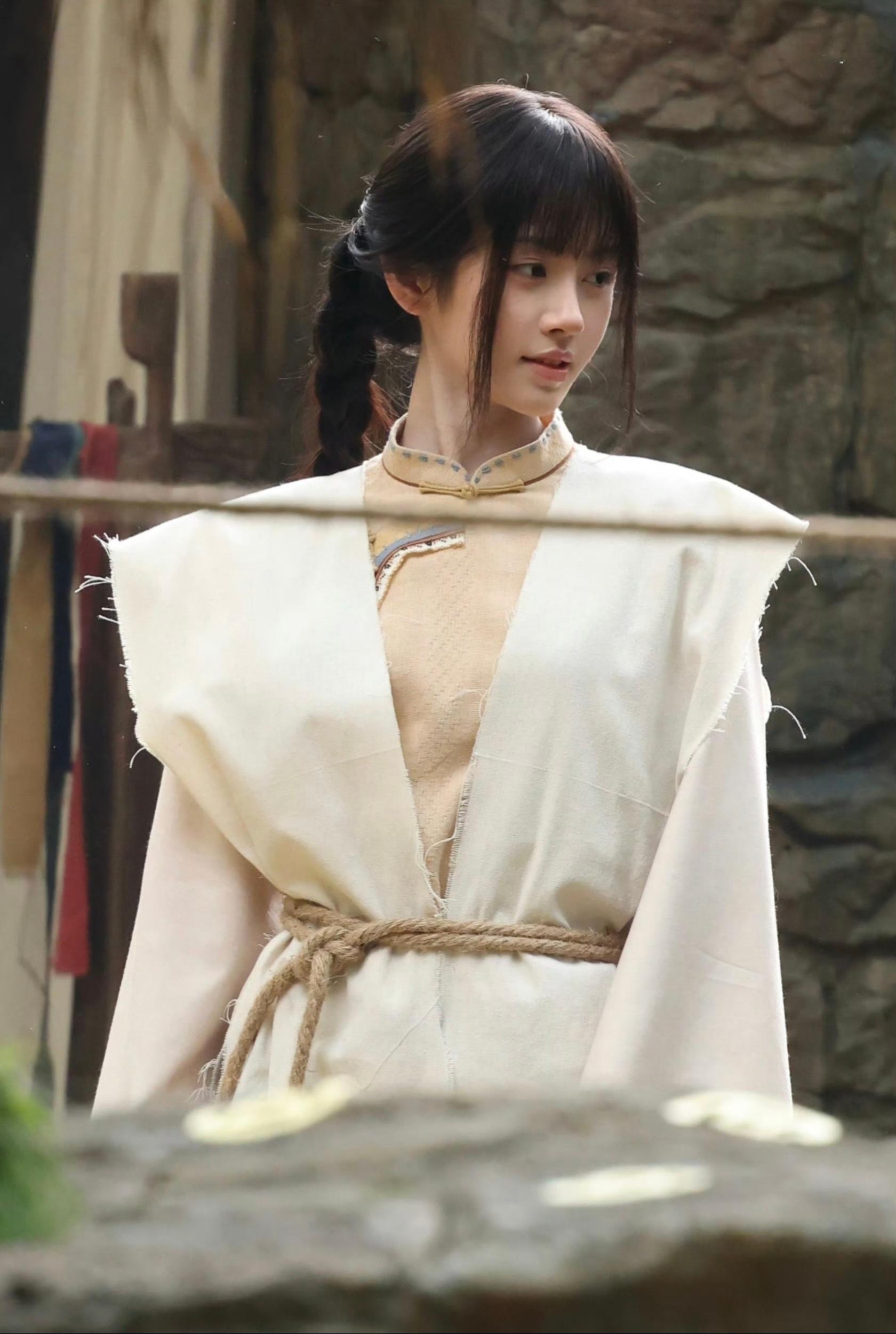 鞠婧祎都30多岁了，怎么看起来比现在的新人还嫩？ 