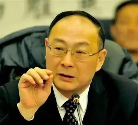 金灿荣教授这次直接把话挑明了：我国的人口危机已经是拖不得的慢刀子割肉。9月5日他