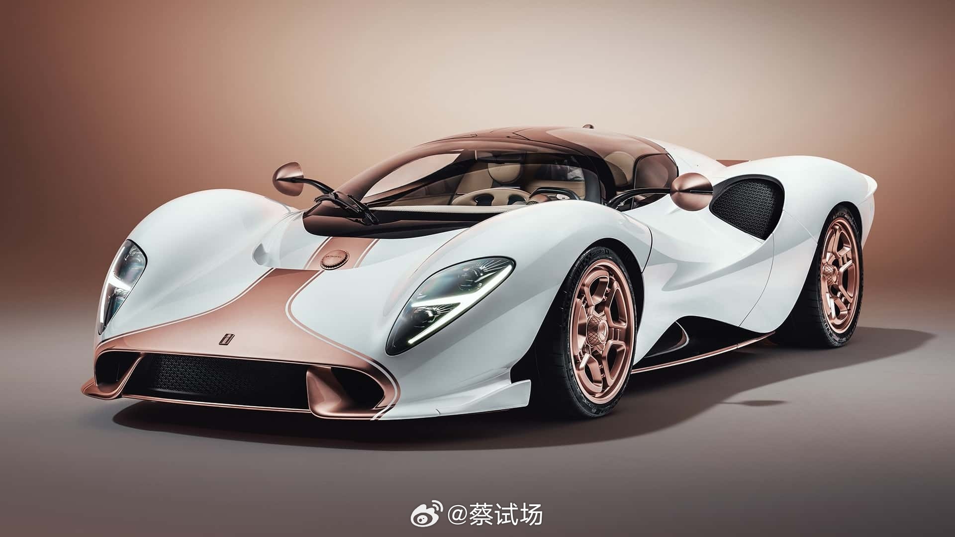 De Tomaso P72量产版定位公路和机械感，基于碳纤维单壳，配碳纤维前后副