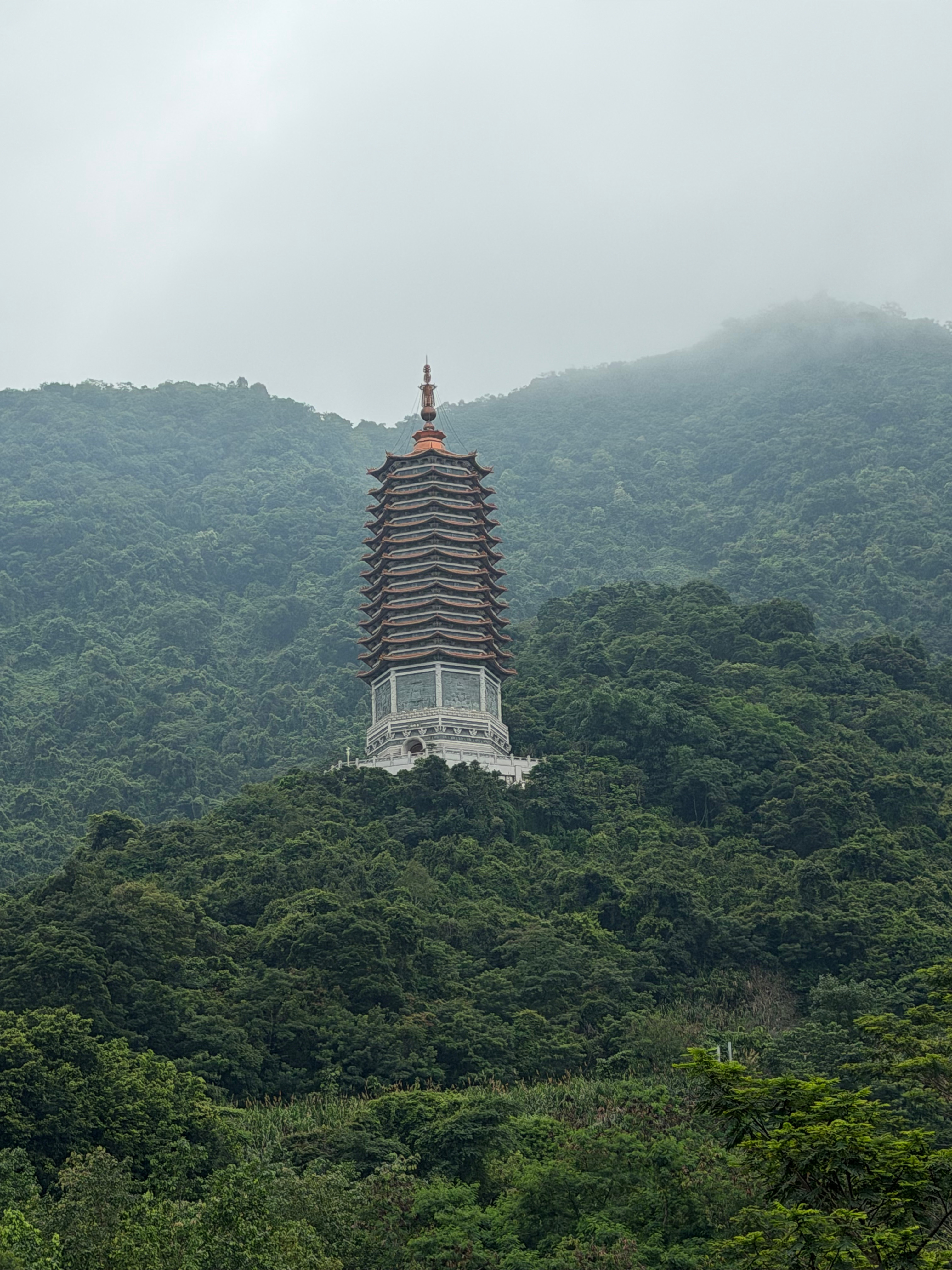 来上个香，出差多，顺点很关键 深圳·弘法寺