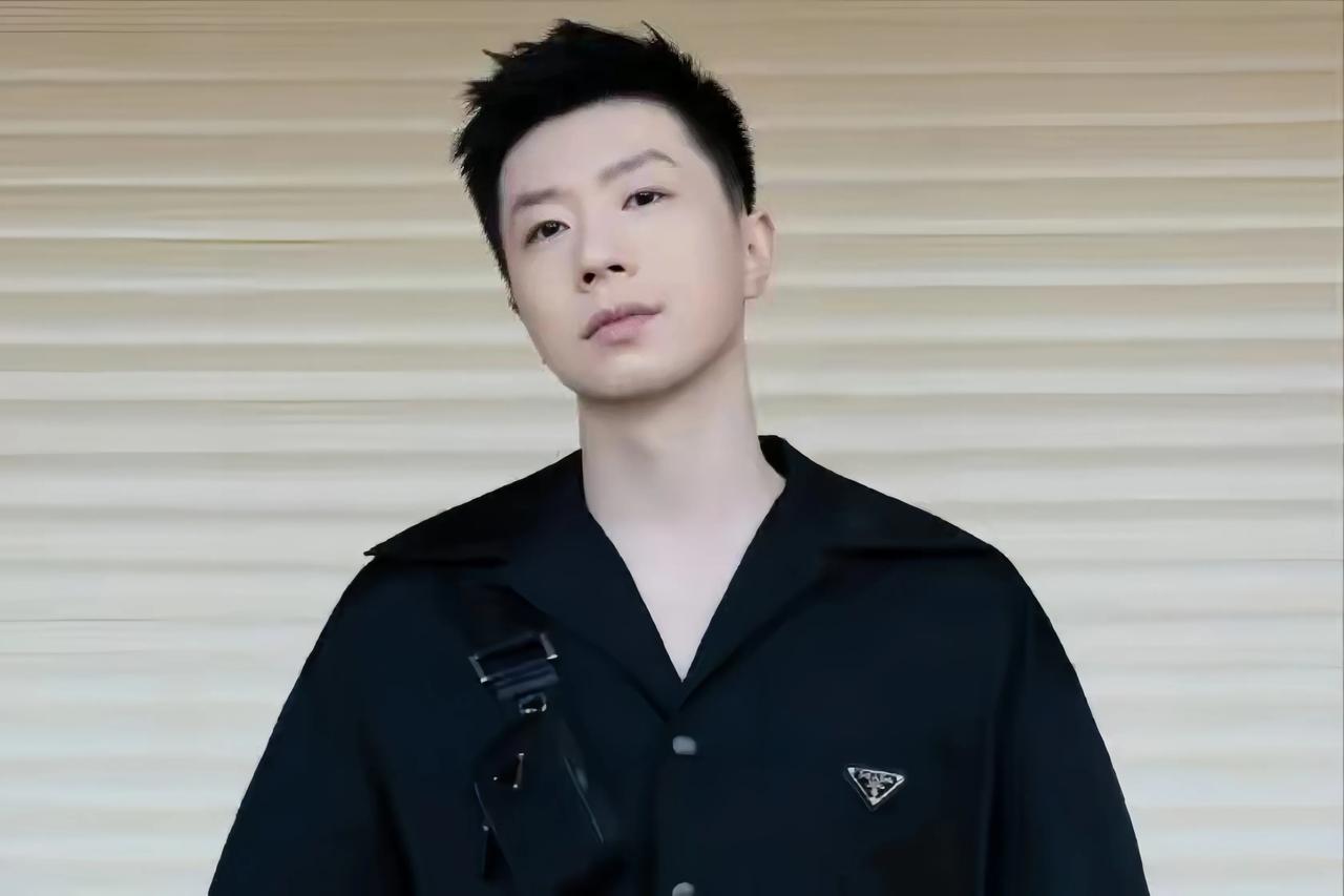 你知道吗？在体坛巨星马龙的背后，有一位女性默默支持了他整整16年，她就是夏露。面