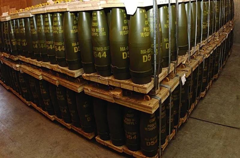 欧洲签署八份为乌克兰采购炮弹的合同 欧洲防务局(EDA)宣布签署第一份联合购买乌