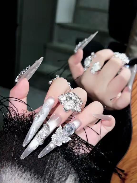 秀出我的超绝美甲的正确姿势