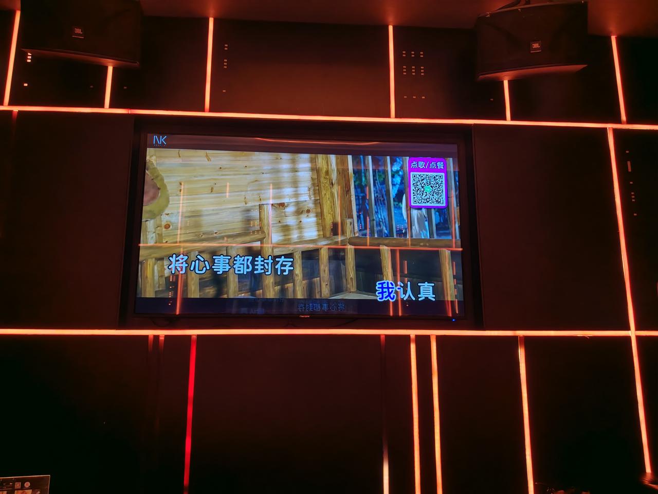 我们60年代的人，对现在的歌曲是一种什么样的感受？

几天前，我和几位年轻的同事