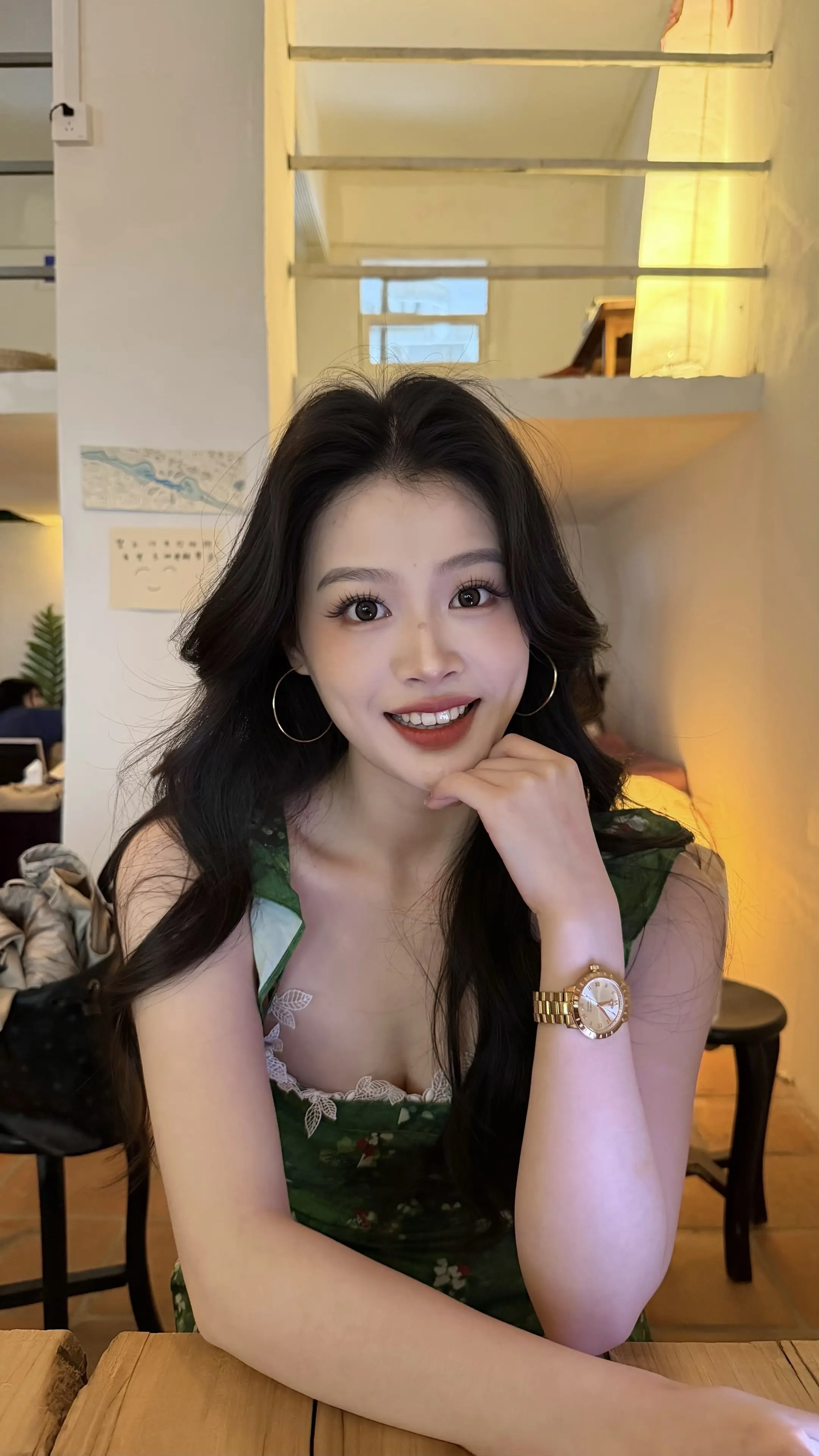 见一面都难的人不应该好好珍惜吗。