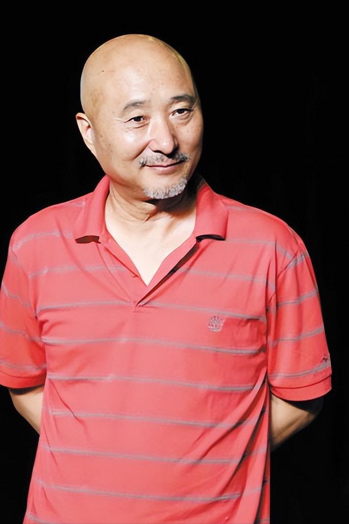 演员，陈佩斯说，离开央视那几年，很多朋友问我，石榴熟了没有，都好心，想帮我卖石榴