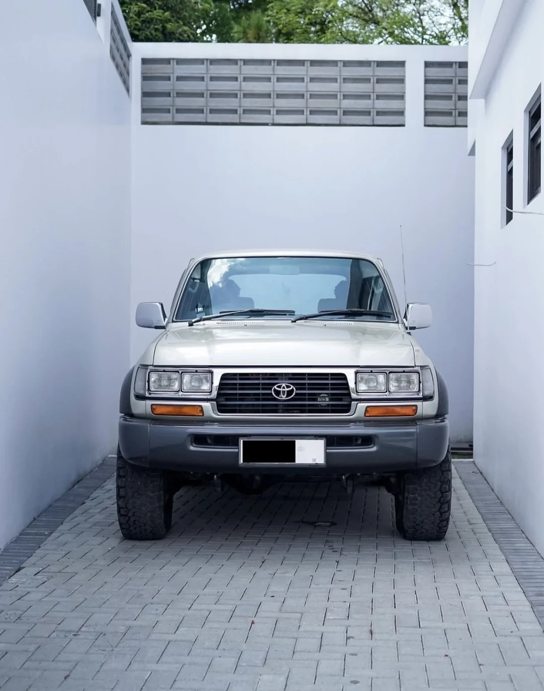 硬汉车库里怎能少得了一台LC80❓