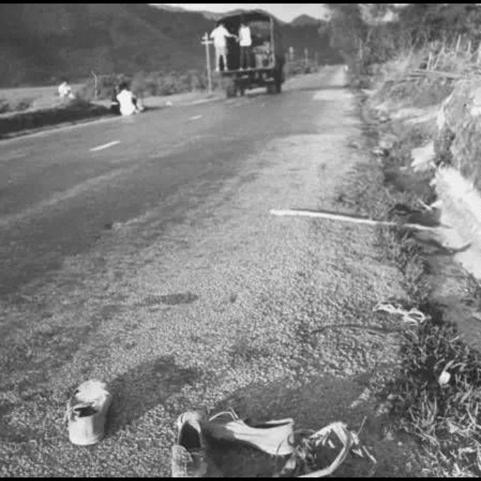 一组逃港照片1962年，广东连接香港的地区出现了一股大规模逃港潮。全国各地的人流