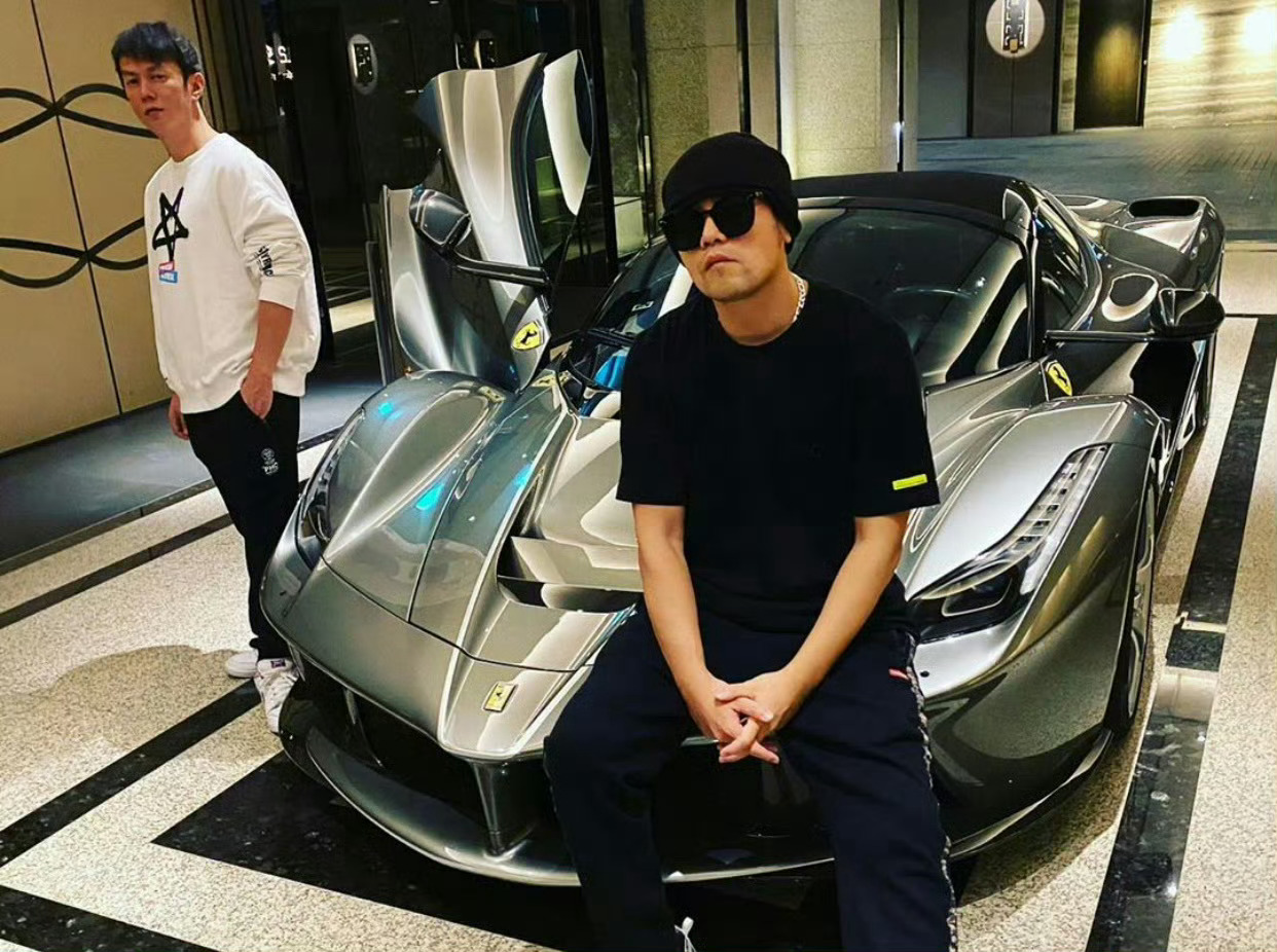 这么帅的车应该得好几万吧