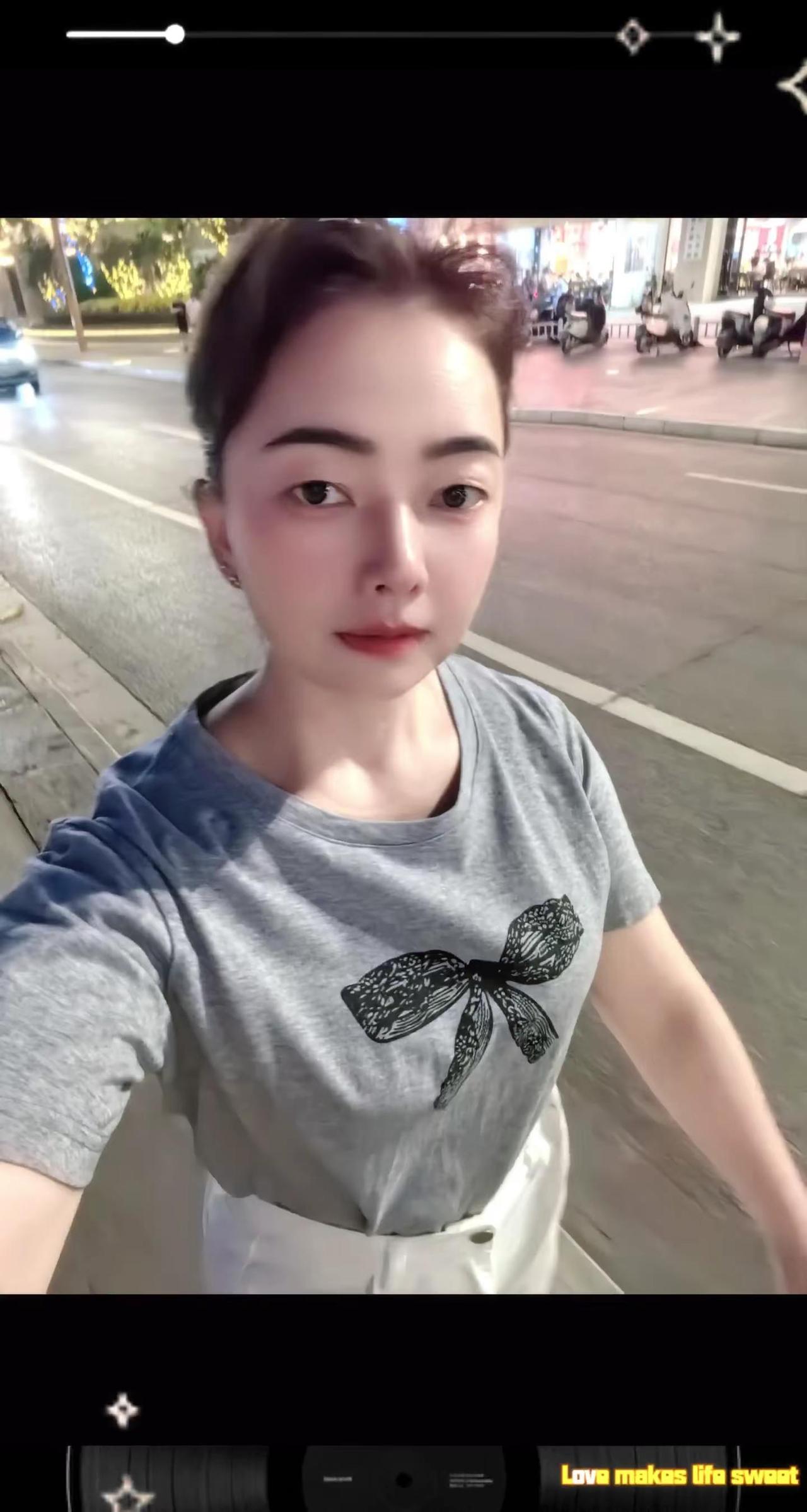 “这世上，最守诺言的，莫过于四季了，春夏秋冬，无论那个季节，都会如期而至，从未失