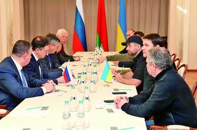 特朗普称：俄乌停战协议比任何时候都接近达成！俄罗斯回应：“好时尚早”！和平曙光将