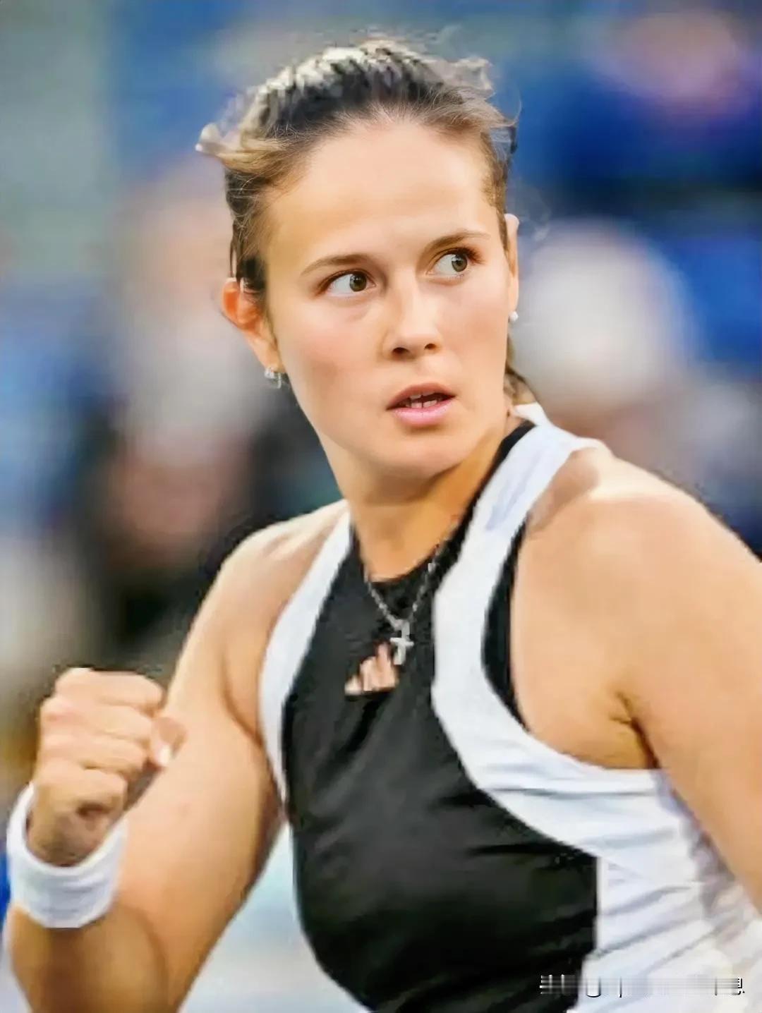 袁悦在WTA1000印第安维尔斯站1/8决赛的对手、比赛时间:
达利亚·卡萨金娜