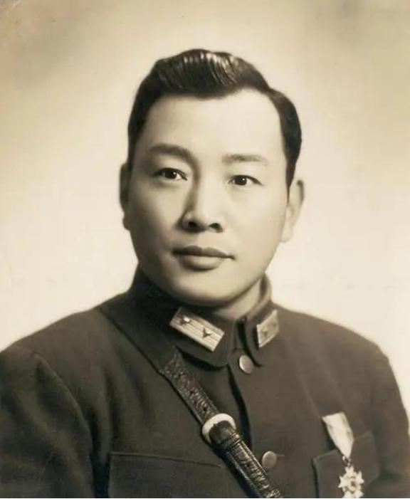 1949年12月，川西大地上的战局已经发生根本变化。曾经率领部队驰骋战场的国民党