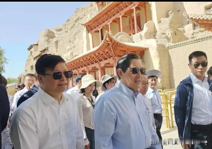 你对马英九在甘肃的演讲有何看法马英九是不会开口支持统一的，他只是想免费旅游，完成