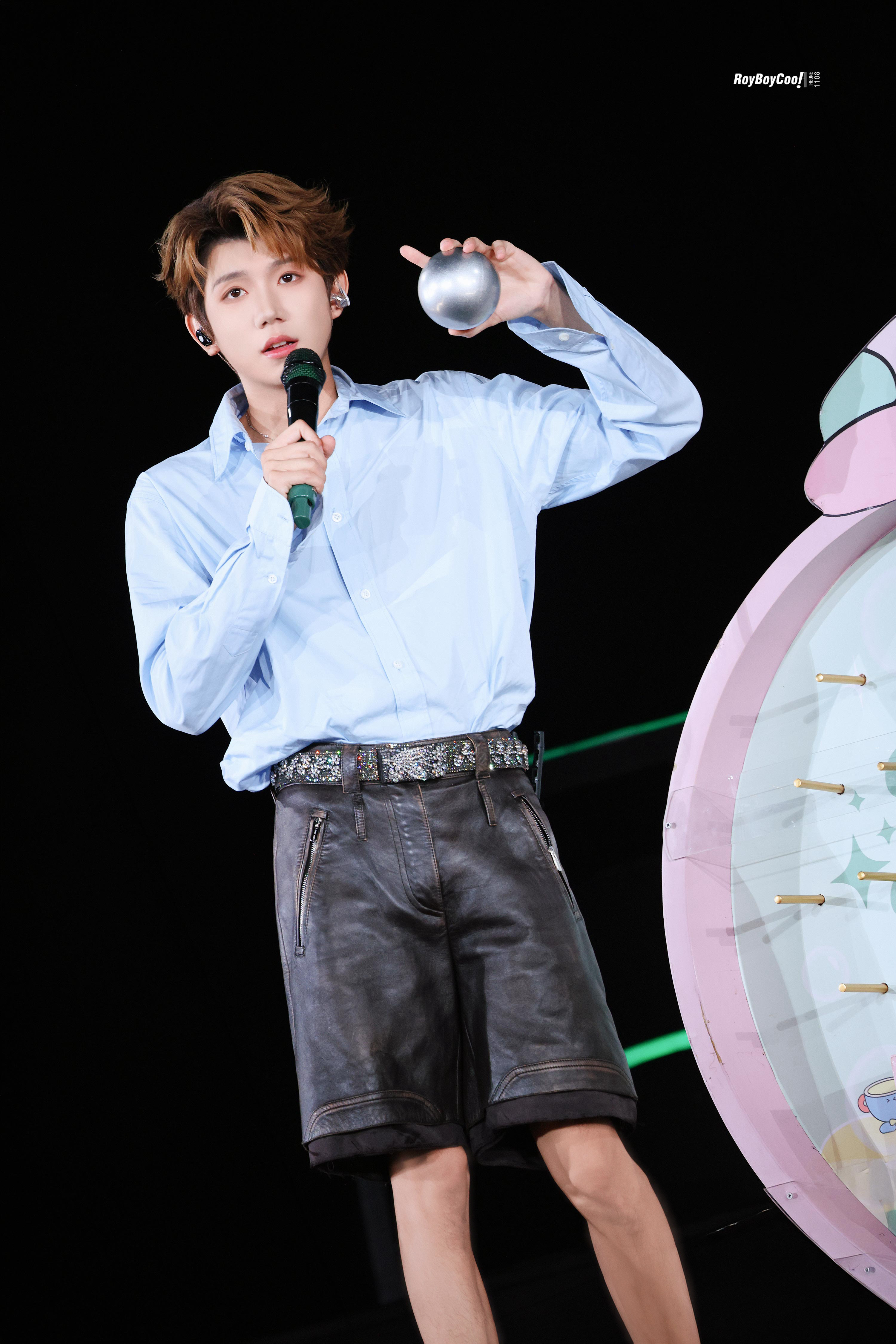 王源[超话]王源宇宙超级无敌大大狂欢巡演 𝐂𝐡𝐞𝐧𝐠𝐃𝐮 𝐃𝐚