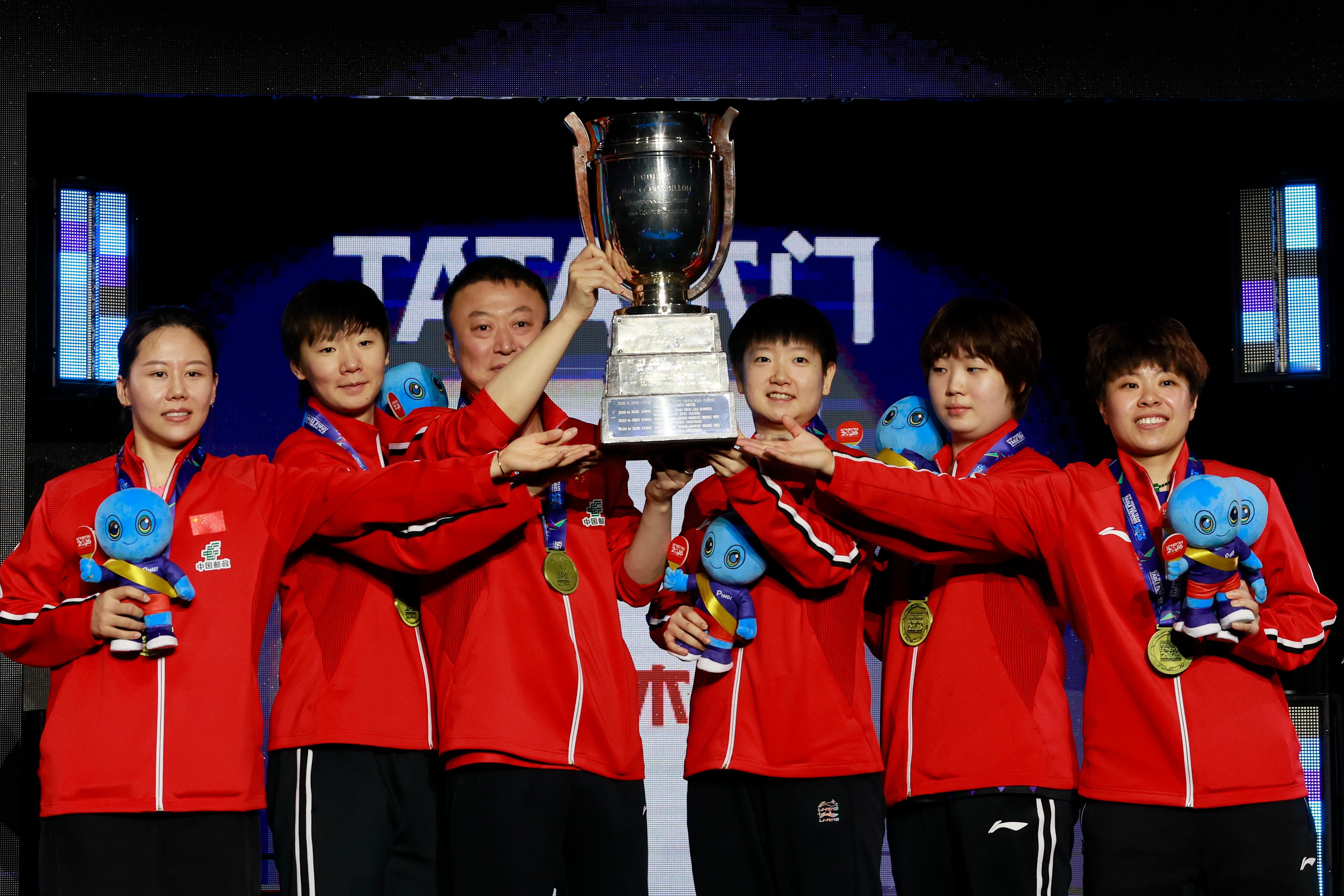 【2026伦敦世乒赛团体赛】｜20260510女团颁奖·图片1©️中国体育国乒女