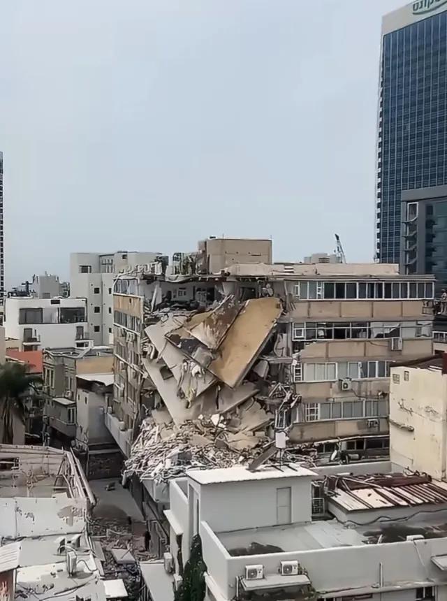 黎巴嫩真主党4月1日发射的火箭弹有一枚击中了以色列一栋楼房，造成大面积坍塌。至于