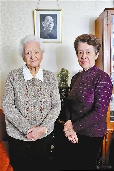 李立三的夫人，原来也是老外，以前真没有看过这方面的资料，如果没有猜错的话，他的夫