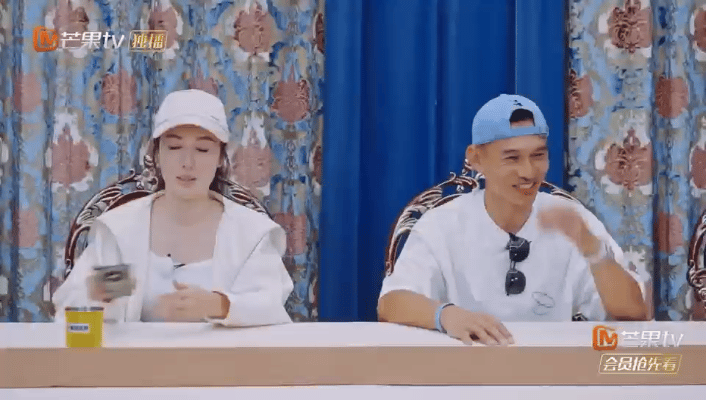 李施嬅粤语吵架名场面太顶了！“我不会教你演戏，你别教我做工作”又刚又飒，港剧利落