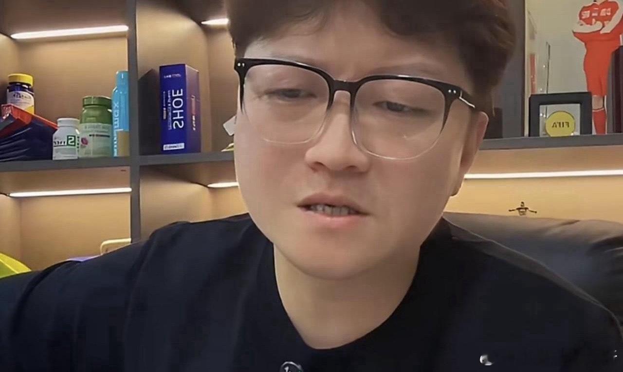 年薪300万！33岁前国足队长：我当年加盟广州恒大 就是因为钱多近日，前国脚赵鹏