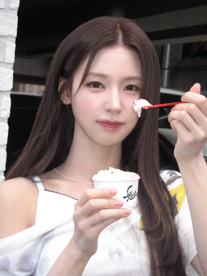 投稿【赵美延】面姐和冰激凌🍦一样甜