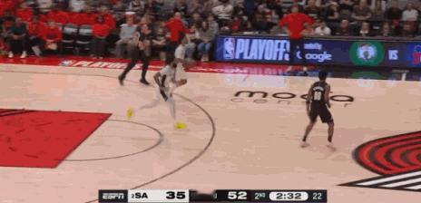 卡斯尔空接！！ 