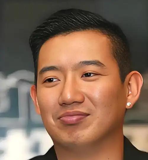 被刘德华“赶出”豪宅，公然抹黑内地，乱港艺人杜汶泽最终何下场。
 
 
 

