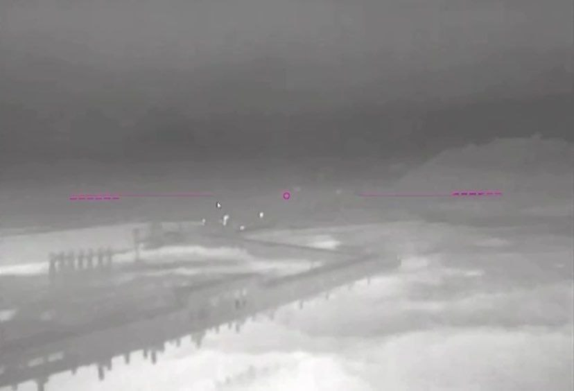 图阿普谢的石油终端遭到乌克兰国防情报局特工的袭击据乌克兰国家通讯社（UNIAN）