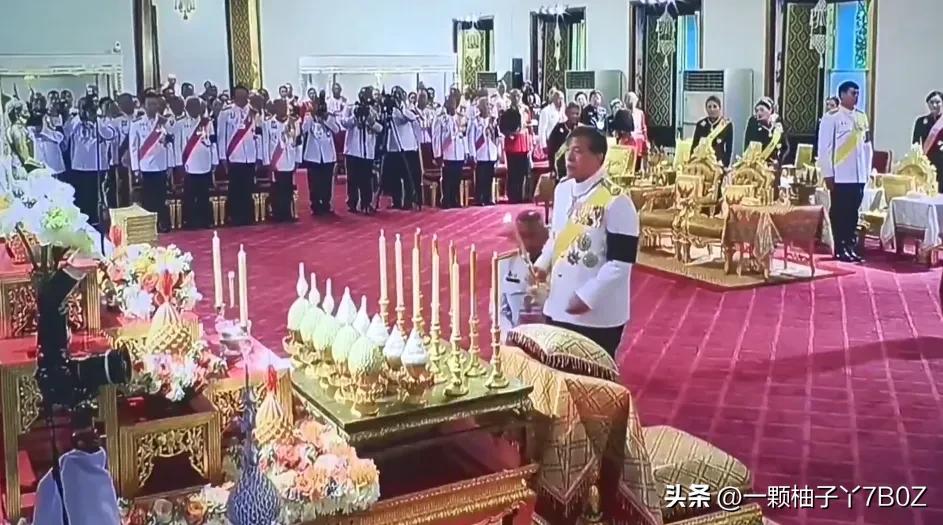 泰王玛哈这次是真伤心了，74岁老爷子白发人送黑发人。6月11日，47岁的帕公主在