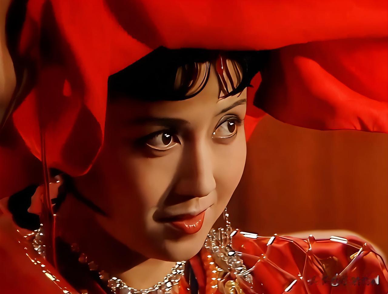 高翠兰，是乌斯藏国高老庄财主高太公的三女儿，年方二十，尚未婚配，她面容娇好，纯洁