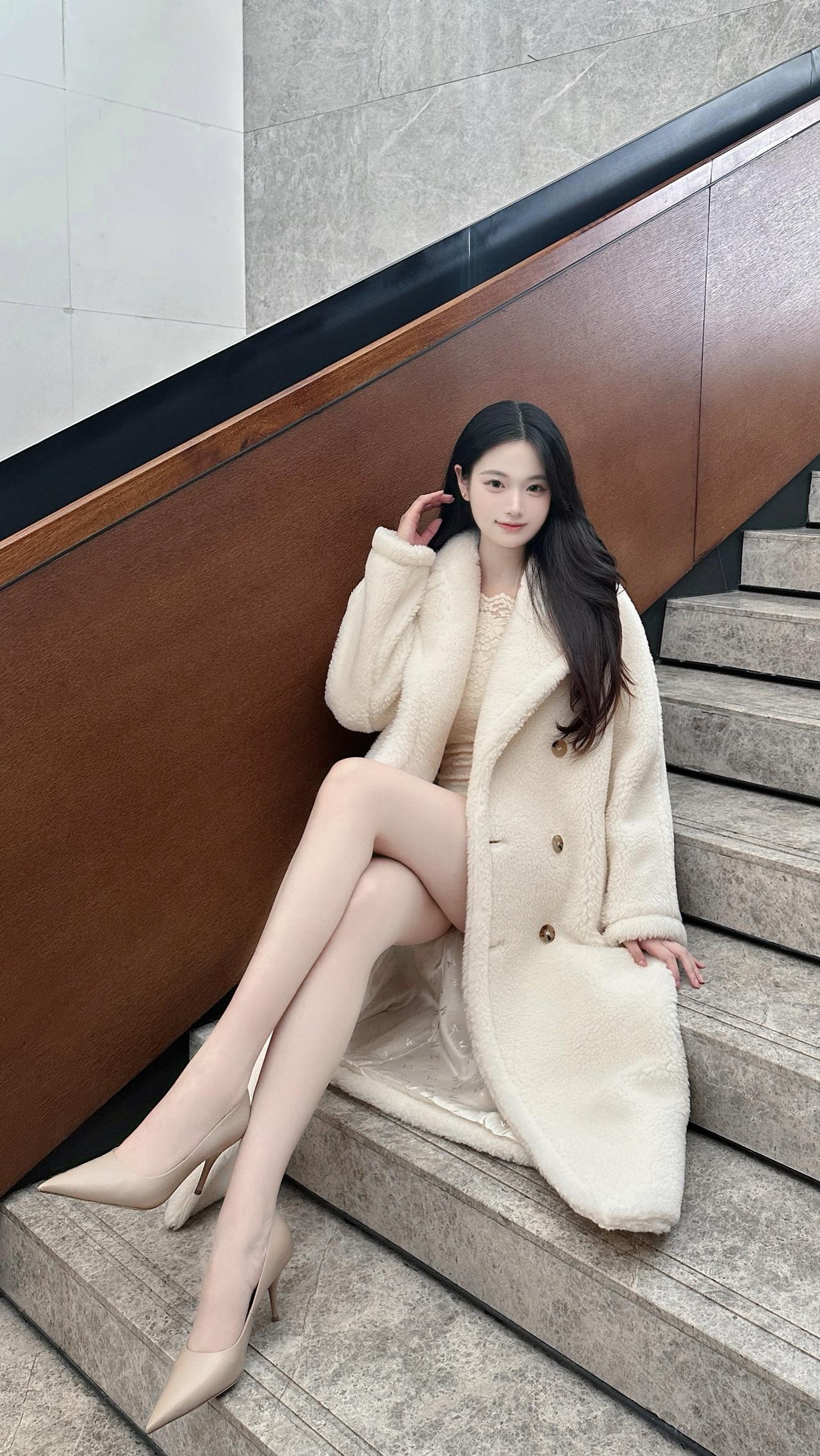 得不到我想要的 我就会得到更好的
拍照姿势 高跟鞋 今日穿搭 御姐