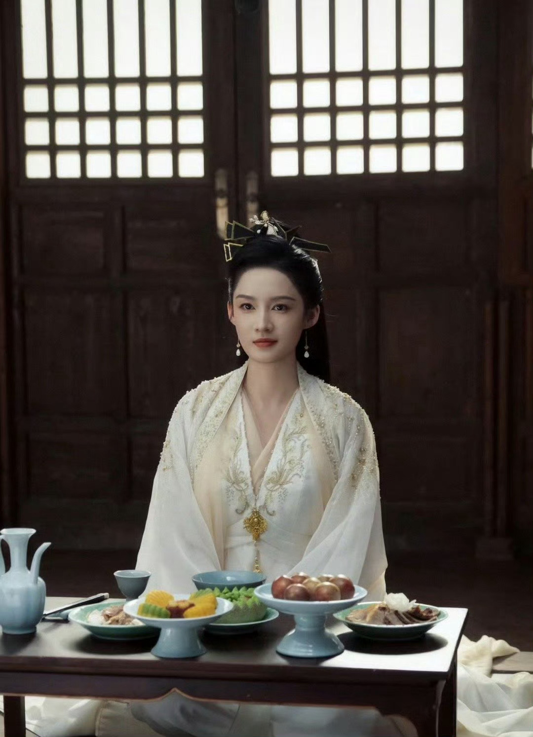 #李沁收到范闲送的鸡腿#鸡腿送了，庆余年三是不是也该抓紧上了[doge][dog