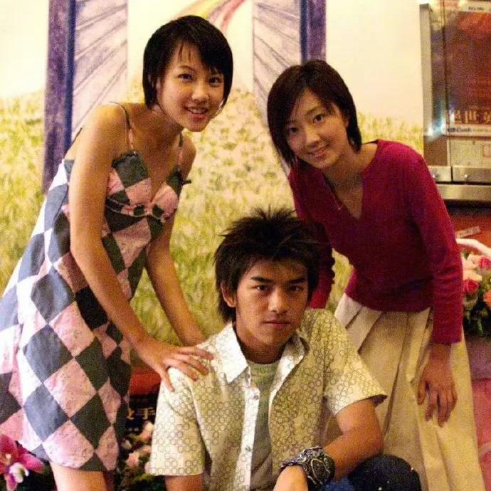 2002年，电影《蓝色大门》陈柏霖、桂纶镁和梁淑慧（梁又琳），一张珍贵的留影，难