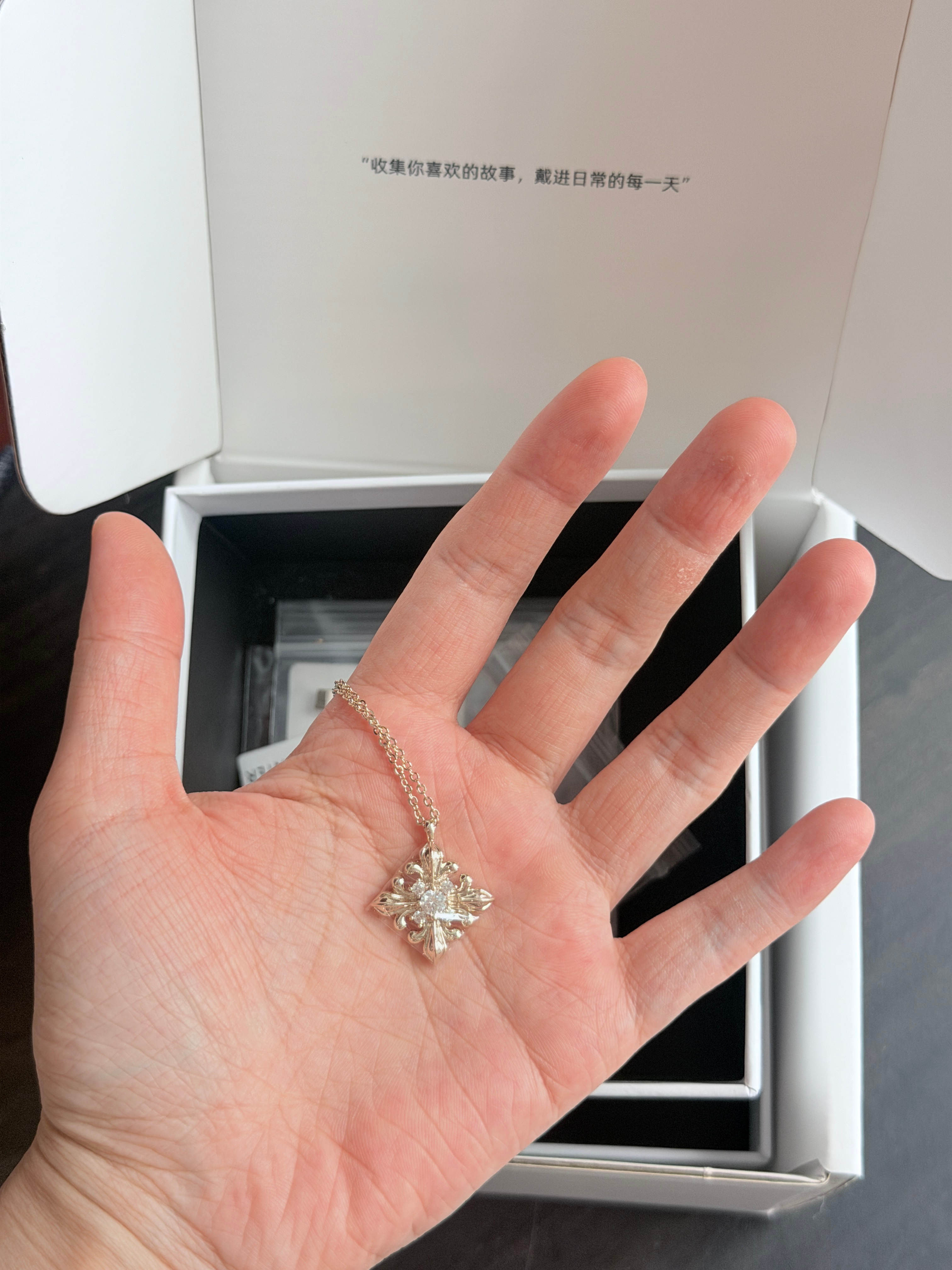 嘻嘻是哪个幸福宝宝又收到了新项链🎁～ 