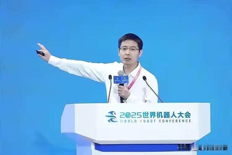 重金挖不动！国产机器人脊梁王兴兴
 
　　在中国自主科创的杰出队伍里，王兴兴是土