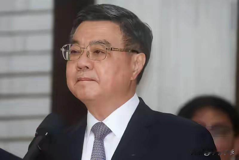 此举对于台岛伪行政负责人卓某来说只是隔靴搔痒，卓某不副署、不执行伪立院通过法案的