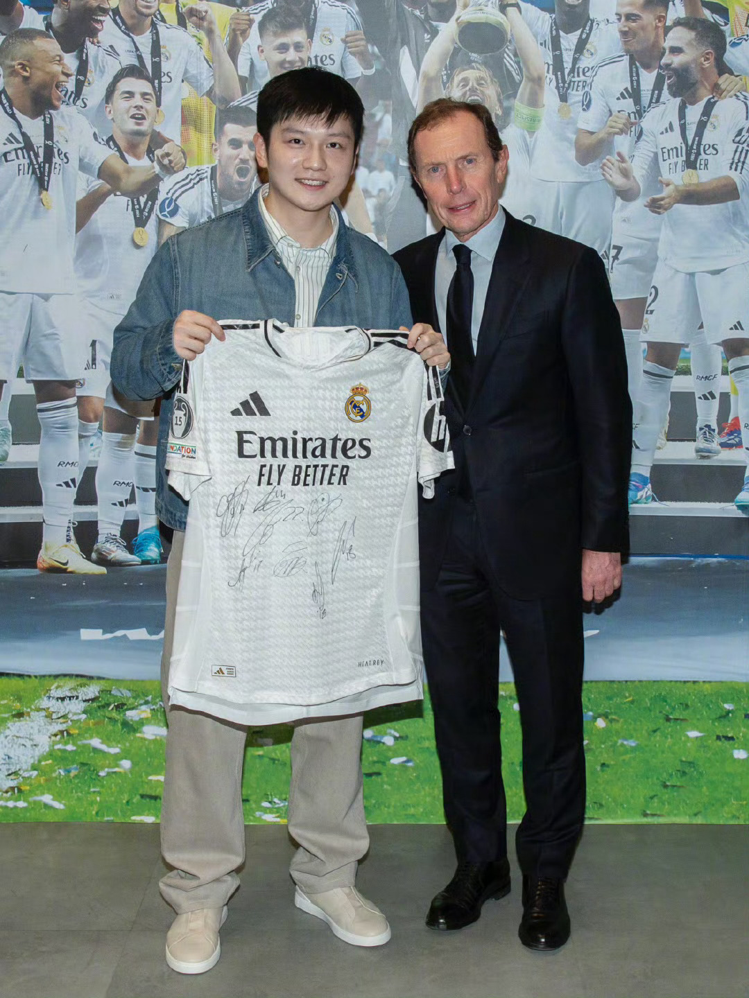 不同的赛场，却有着同一个喜欢的你！[太开心] ​​​