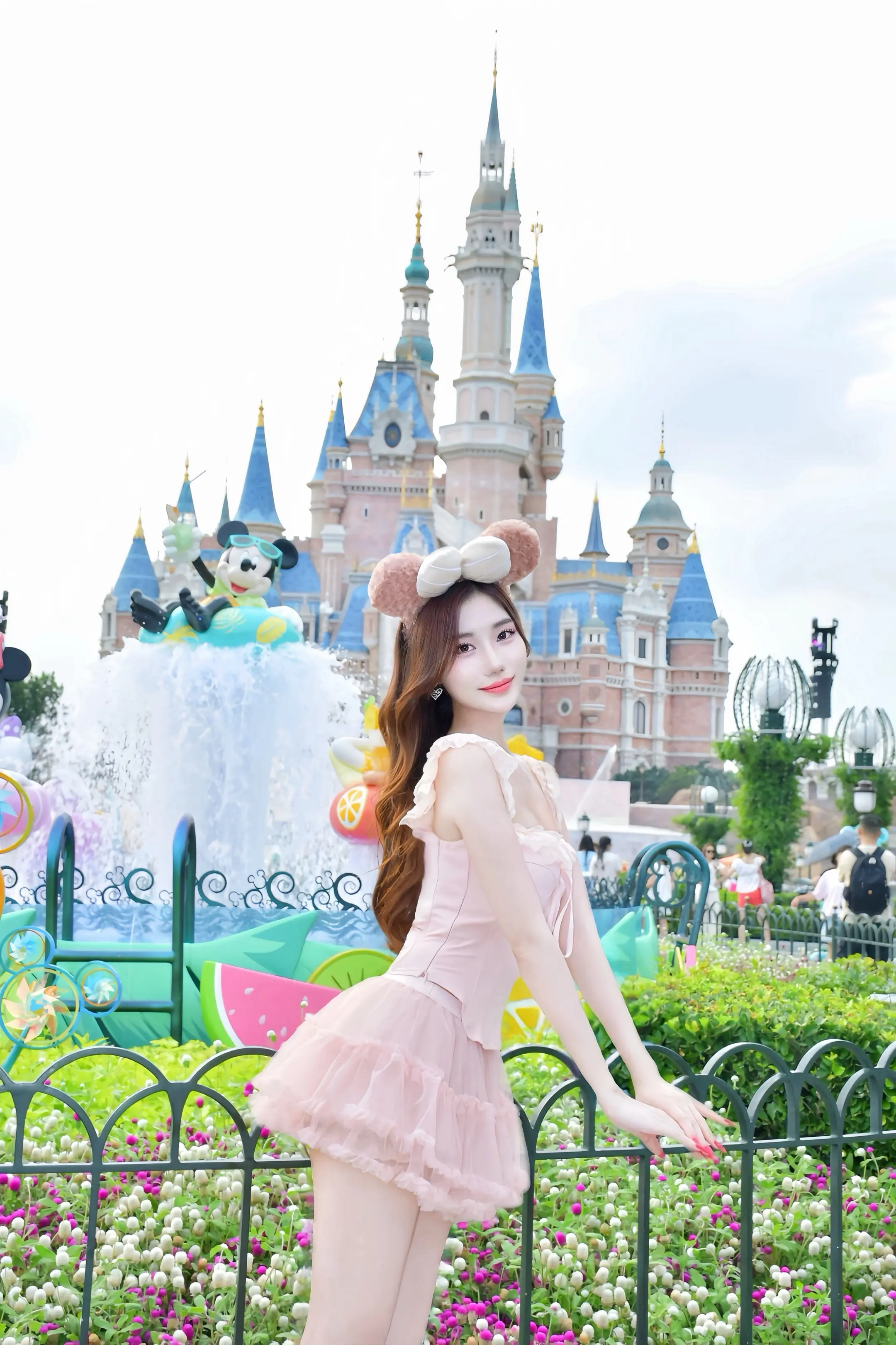 𝑫𝒊𝒔𝒏𝒆𝒚 𝒅𝒂𝒚 也是在迪士尼走上后门了🎀旅游...