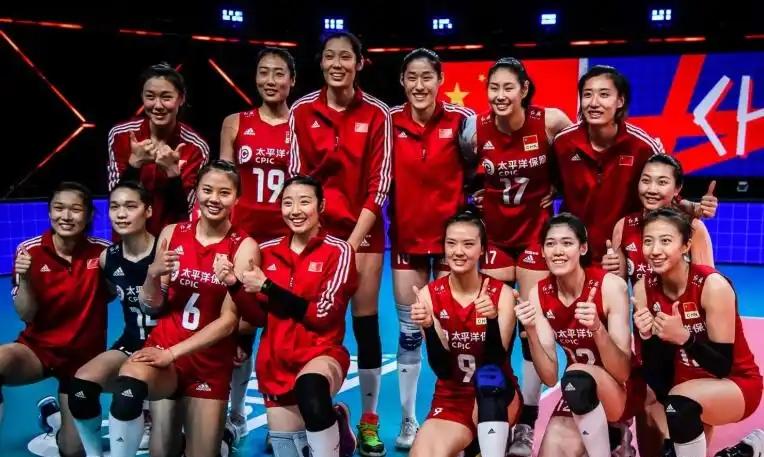 恭喜！25年摘得10次亚军今天终于封王，上海女排3：0夺得总冠军🏆

直到这个